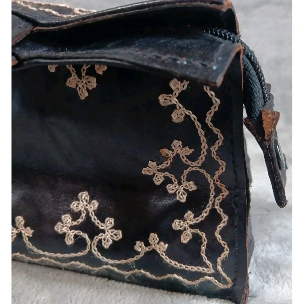 Aldo Black Leather Purse Handbag Cream‎ Beige Stitched Embroidered Bag READ